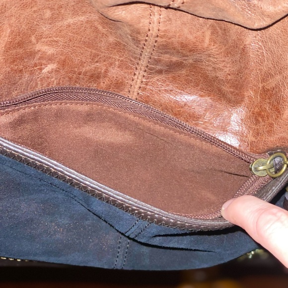 The Sak Iris Brown Leather & Suede Crossbody Bag. - Picture 4 of 7